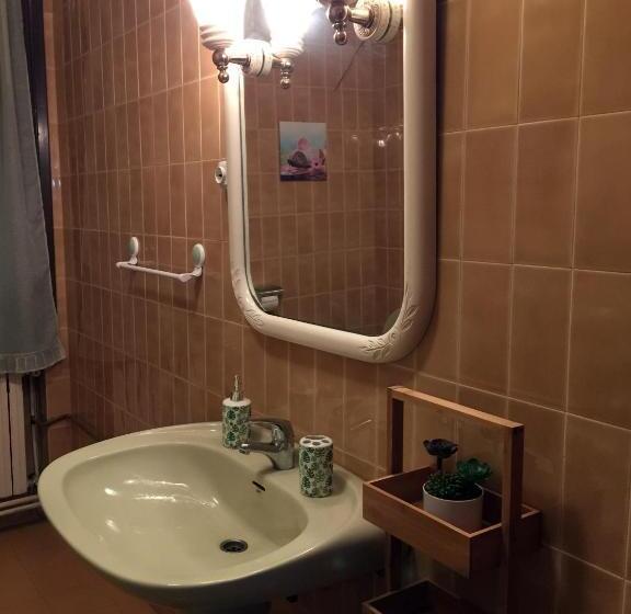 Дом 1 Спальня, Home Sancle