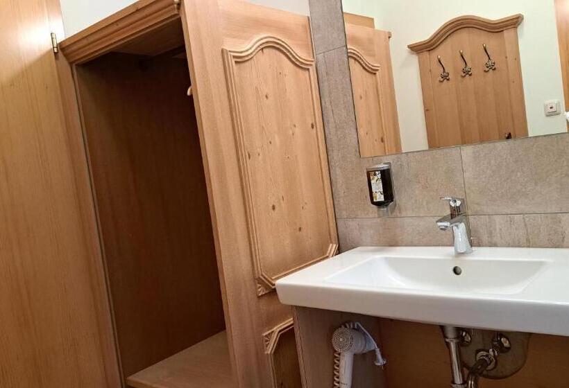Номер Стандарт, Familiengasthof Maier