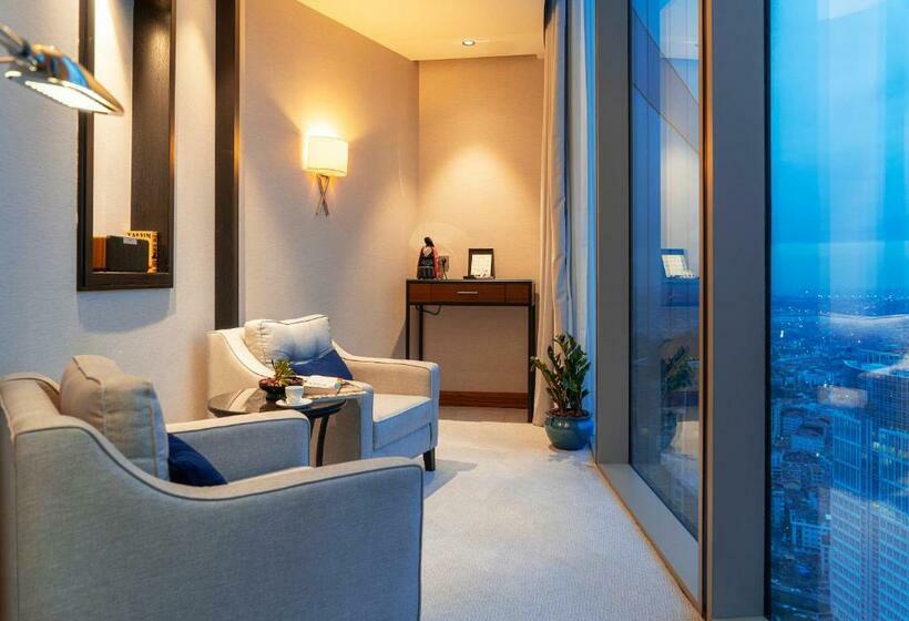 キングサイズベッドのエクゼクティブルーム, Hilton Istanbul Bomonti Hotel & Conference Center