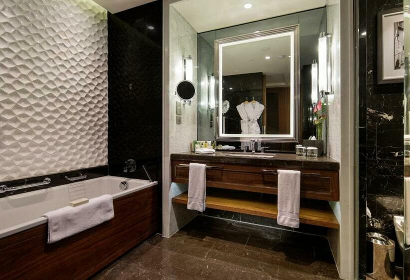 海の見えるエクゼクティブルーム, Hilton Istanbul Bomonti Hotel & Conference Center