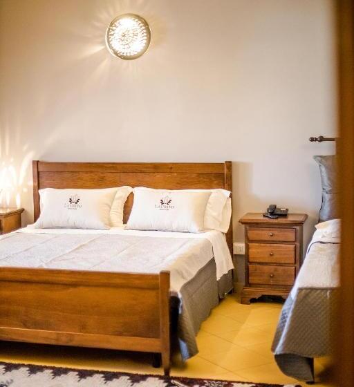 Номер Стандарт Трехместный, Laurito Resort & Spa