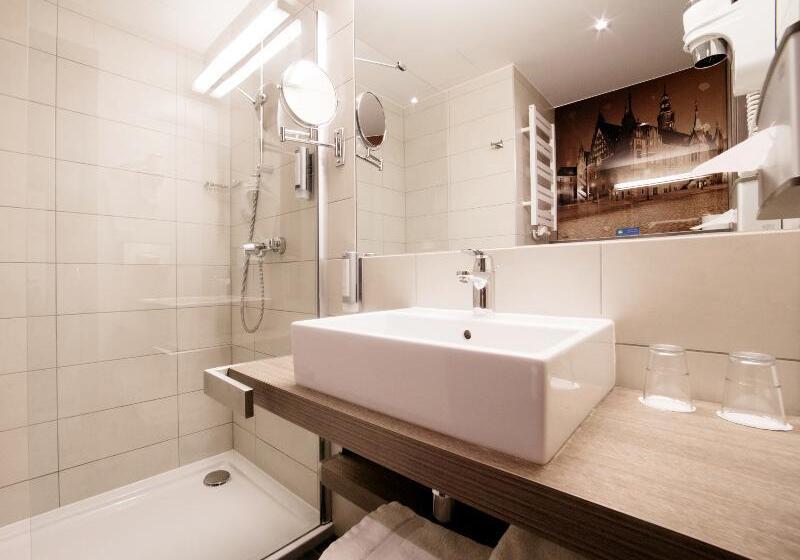 Номер Стандарт, Q Hotel Plus Wrocław