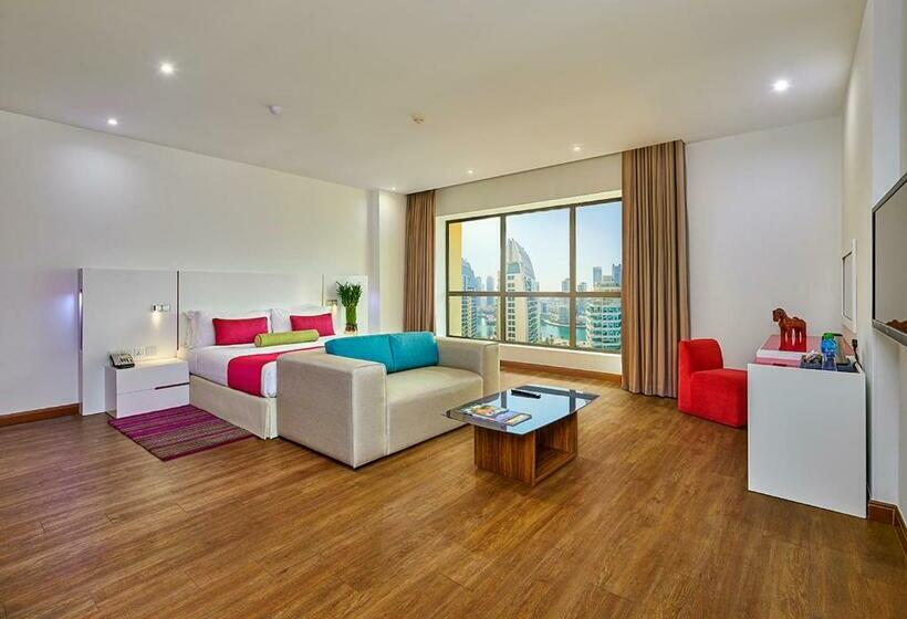 اتاق لوکس با تخت بزرگ, Ramada Hotel, Suites And Apartments By Wyndham Dubai Jbr