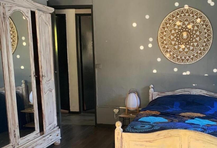 اتاق استاندارد با چشم‌انداز استخر, Casa Babalahy