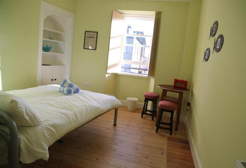 Номер Стандарт, The Dolphin Inn Hostel