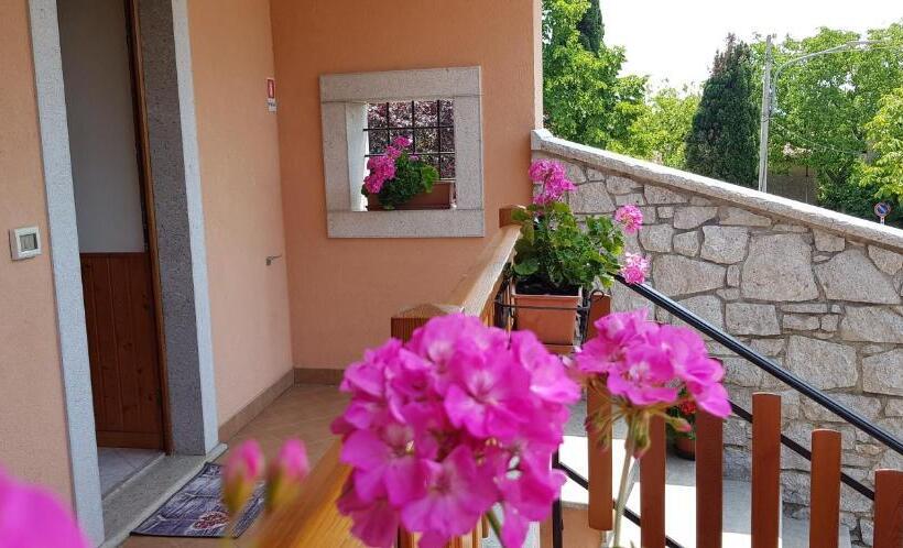 اتاق استاندارد با بالکن, Agriturismo Skerlj