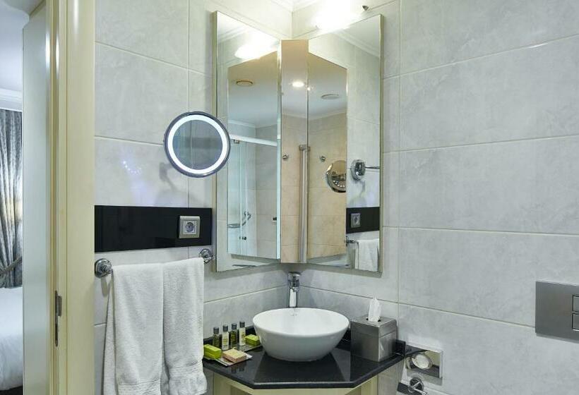 اتاق استاندارد یک نفره, Doubletree By Hilton Hotel Izmir   Alsancak
