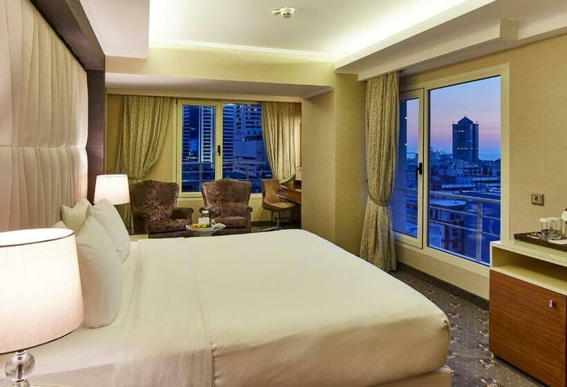 اتاق لوکس با تخت بزرگ, Doubletree By Hilton Hotel Izmir   Alsancak