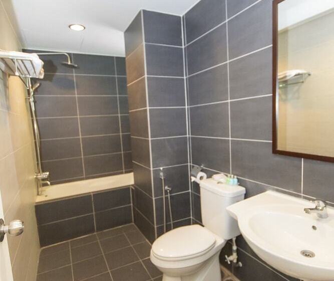 Апартаменты 3 Спальни, Kinta Riverfront Hotel & Suites