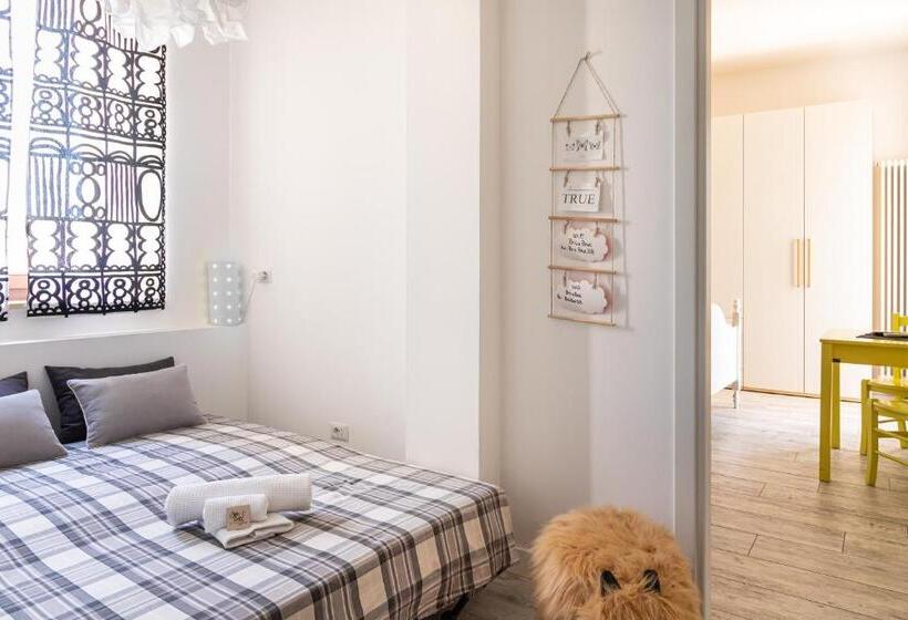 패밀리 룸, Bed And Breakfast Bric & Brac