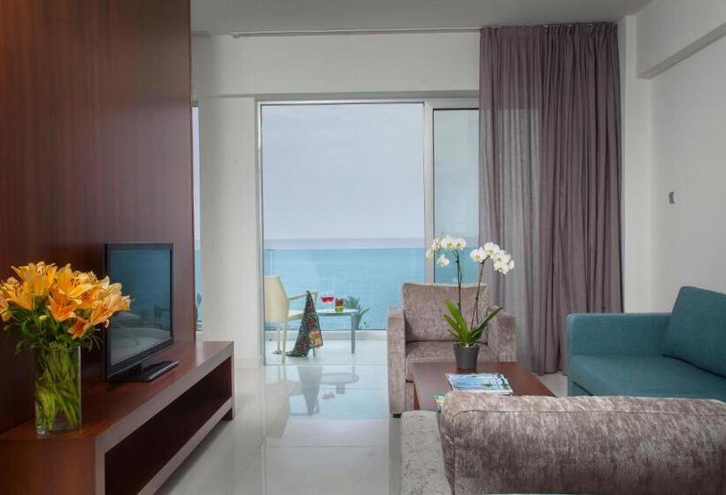 オーシャンビュージュニアスイート, King Evelthon Beach Hotel & Resort