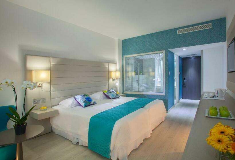 景色の見えるスーペリアルーム, King Evelthon Beach Hotel & Resort