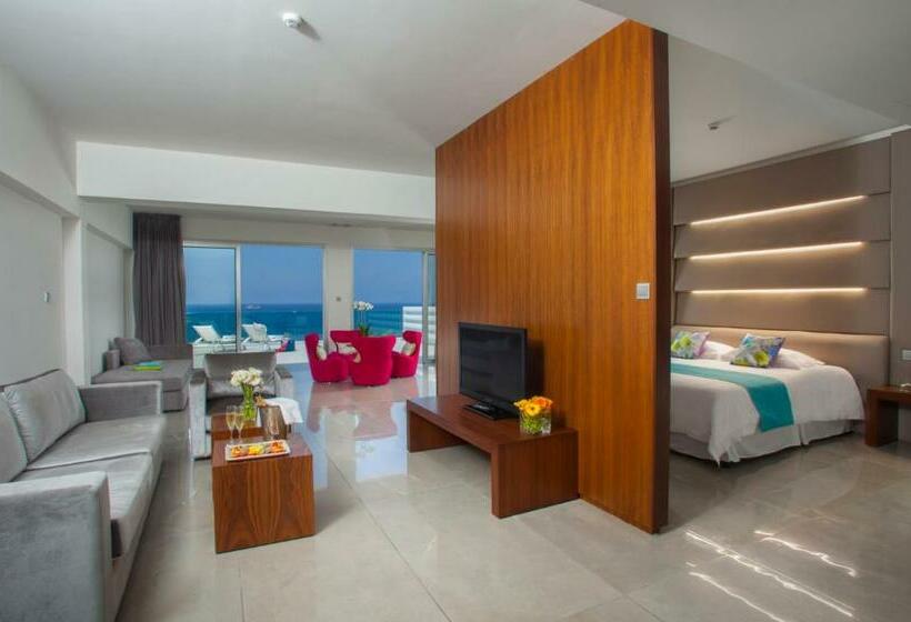 プレジデントスイートルーム, King Evelthon Beach Hotel & Resort
