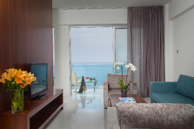 オーシャンビュージュニアスイート, King Evelthon Beach Hotel & Resort