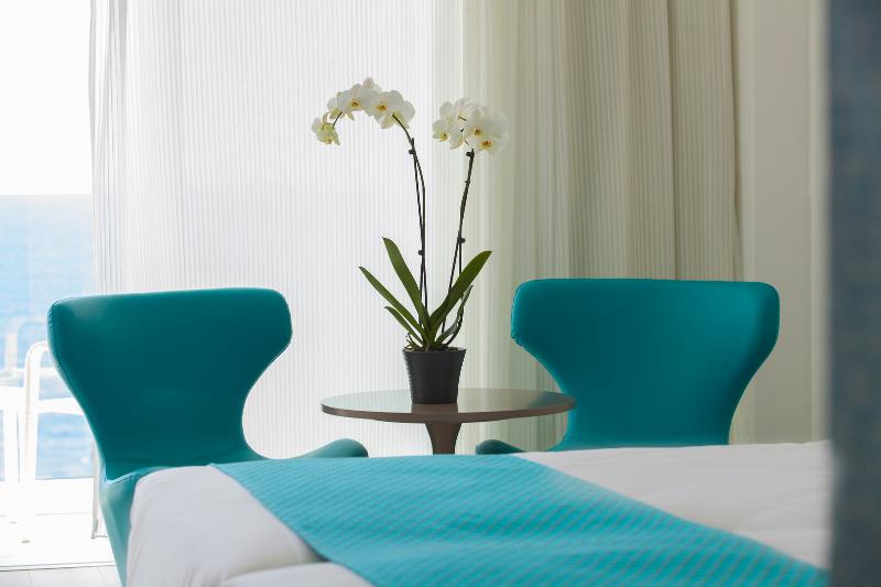オーシャンビュースイート, King Evelthon Beach Hotel & Resort