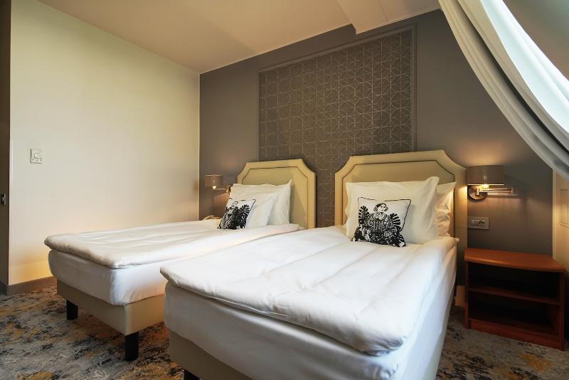 Номер Стандарт, Hôtel Pb   Paris Barcelone