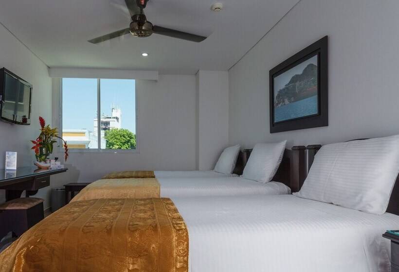 اتاق استاندارد سه نفره, Santa Marta Real