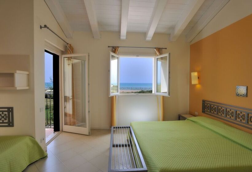 اتاق سوپریور سه تخته, Sikania Eco Resort