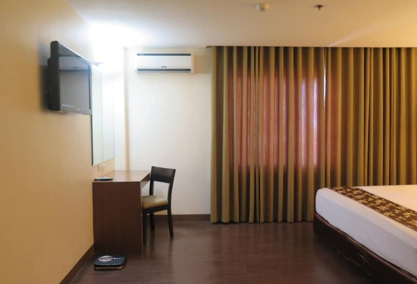 Номер Deluxe, The Ritz Hotel At Garden Oases