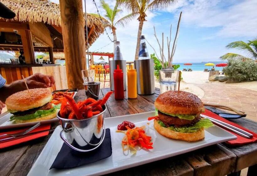 اتاق لوکس با تخت بزرگ, Esmeralda Resort