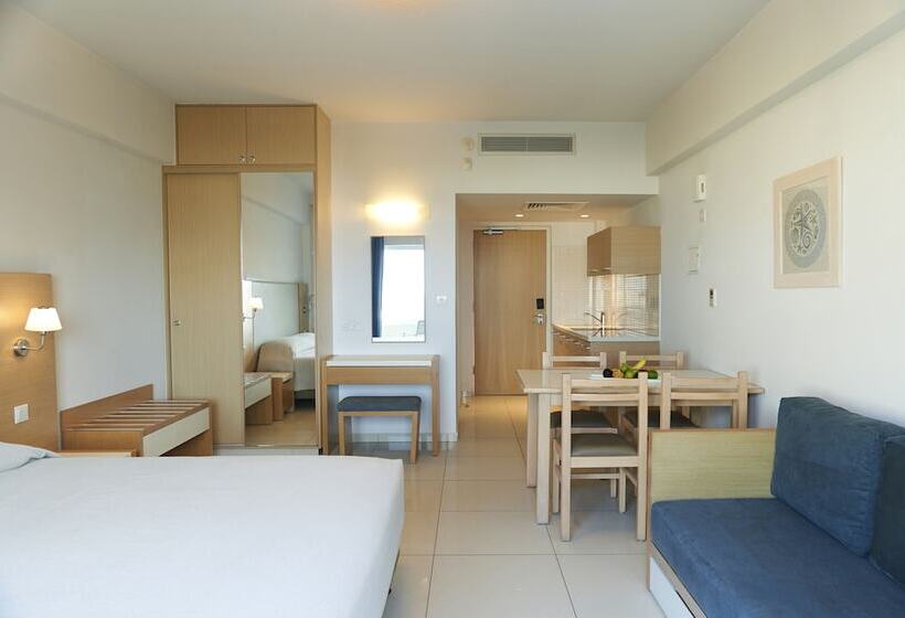 استودیوی استاندارد با چشم‌انداز دریا, Sunrise Oasis Hotel & Waterpark