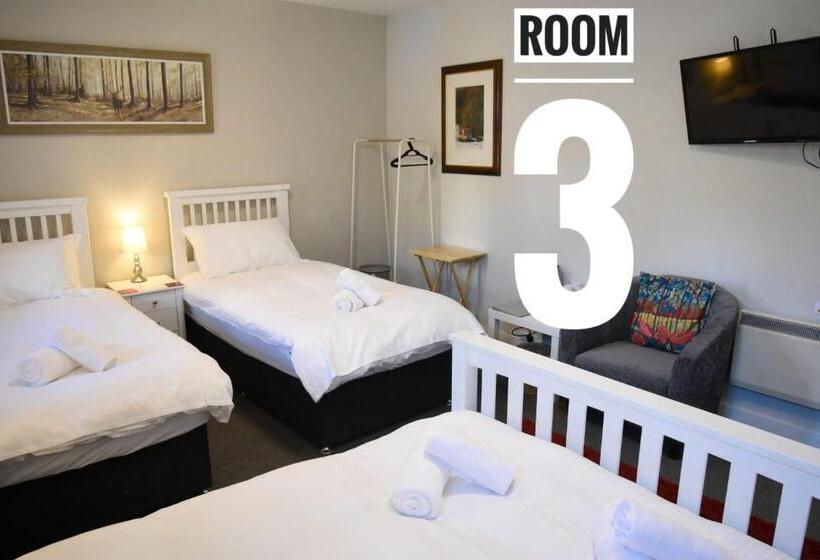 Семейный Номер, Rooms On The High Street