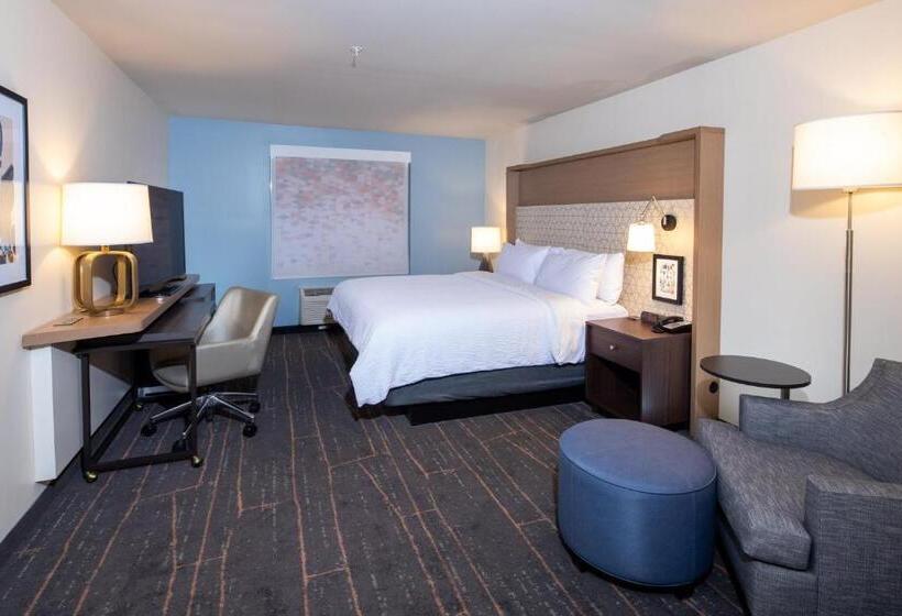 带大床的标准间, Holiday Inn & Suites Detroit   Troy, An Ihg