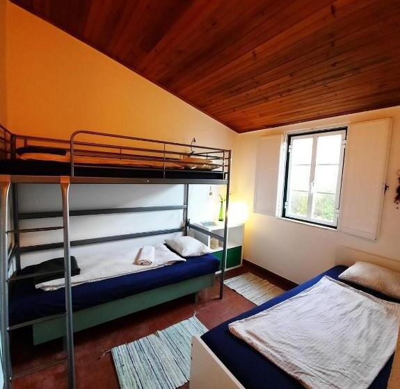 اتاق استاندارد چهار تخته, Getwet Surfcamp Ii
