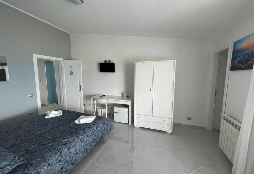 اتاق استاندارد چهار تخته با چشم‌انداز دریا, Villa Ludo A Zambrone Tropea