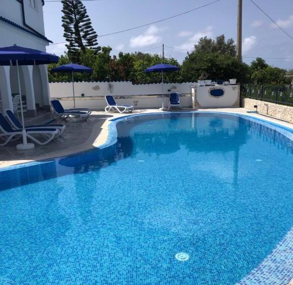 اتاق خانوادگی, Villa Ludo A Zambrone Tropea