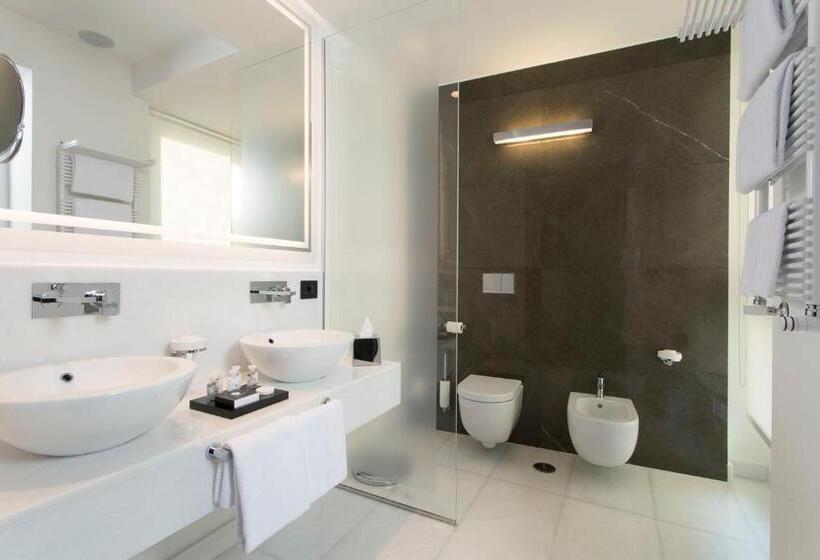 Люкс с Балконом, Corso 281 Luxury Suites