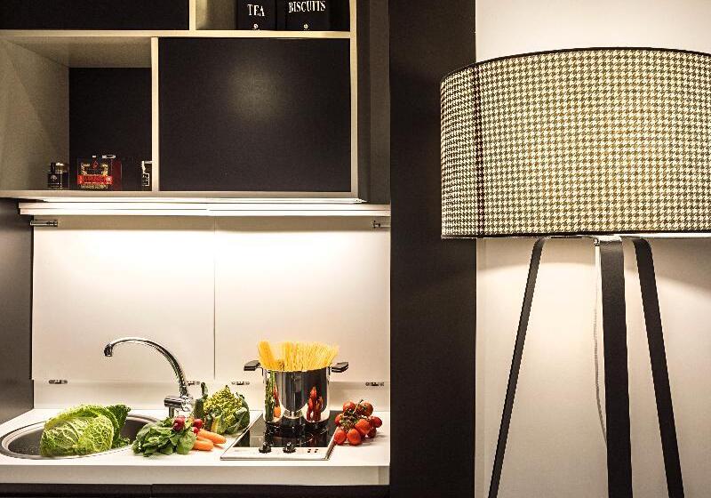 Президентский Люкс, Corso 281 Luxury Suites
