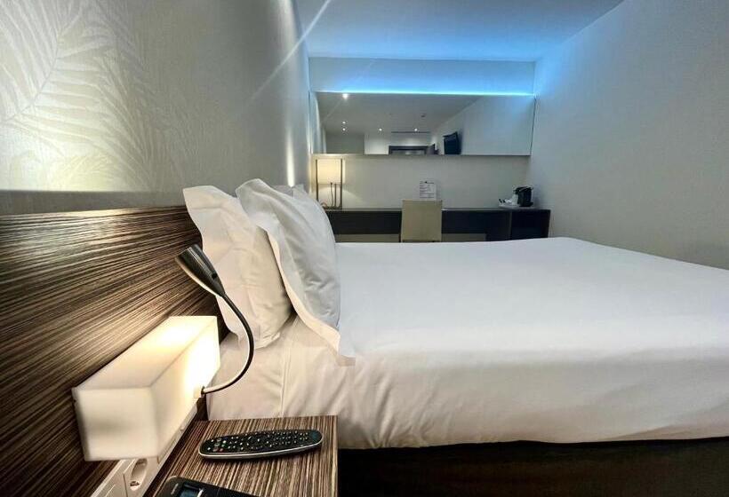 Habitación Ejecutiva, Hellosky Air Rooms Madrid