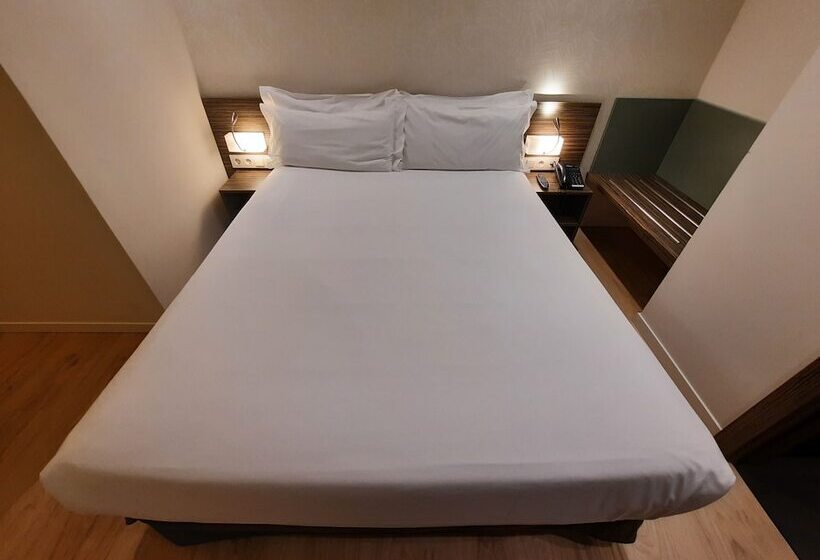 Habitación Estándar, Hellosky Air Rooms Madrid