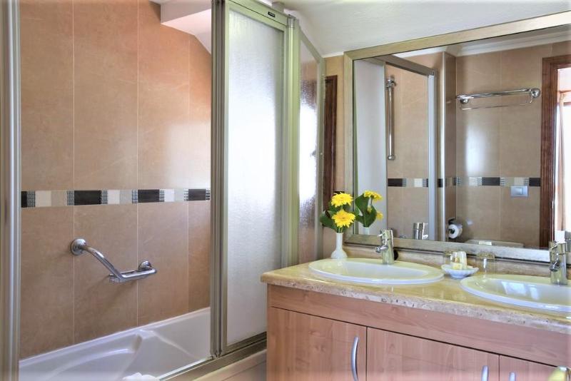 Апартаменты 1 Спальня, Beverly Hills Suites   Excel Hotels & Resorts