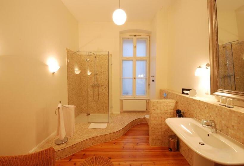 اتاق راحتی, Arte Luise Kunsthotel