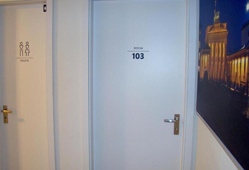 اتاق خانوادگی با سرویس بهداشتی مشترک, Bnb Near Brandenburg Gate   Rooms & Apartments