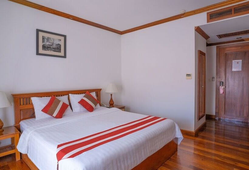 带阳台的豪华间, Cheathata Cta Hotel Siem Reap