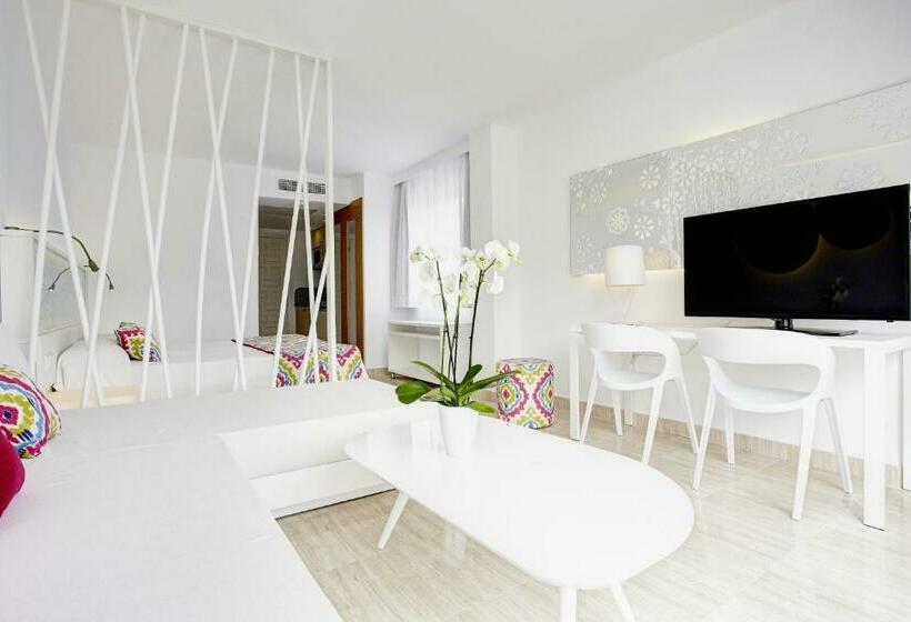 سوییت جونیور, Grupotel Ibiza Beach Resort - Adults Only