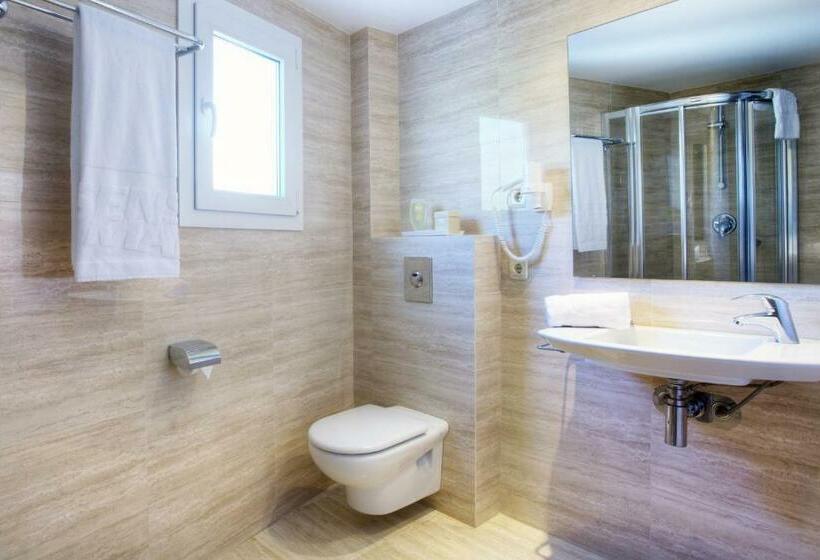 اتاق اساندارد با چشم‌انداز جانبی به دریا, Grupotel Ibiza Beach Resort - Adults Only