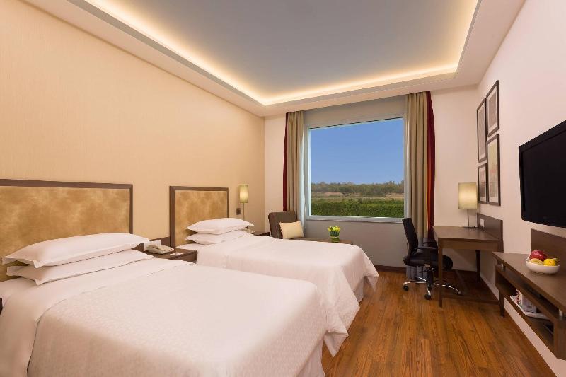 高级客房, Four Points By Sheraton New Delhi, Airport Highway