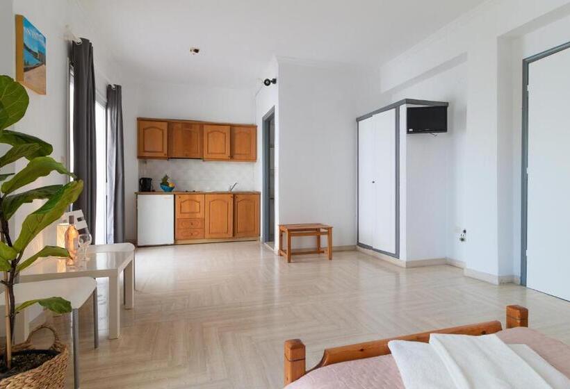 إستوديو قياسى, Kantaros Apartments