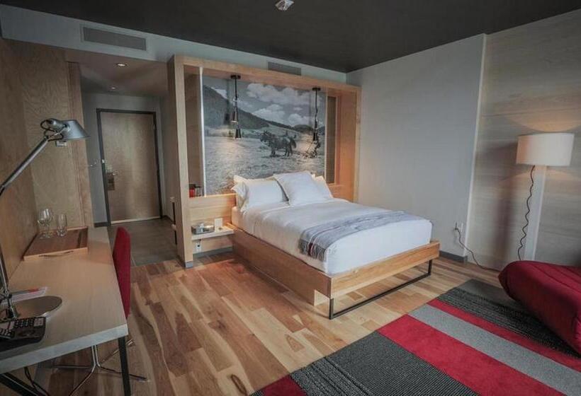 Номер Классика Кровать Кинг, & Spa Le Germain Charlevoix