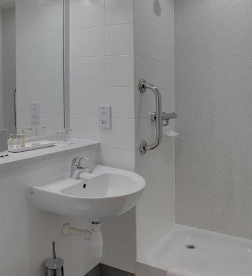 Номер Стандарт, Best Western Pontypool Metro