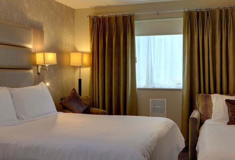 Семейный Номер, Best Western Pontypool Metro