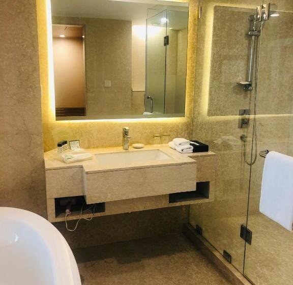 Номер Стандарт, Holiday Inn Amritsar Ranjit Avenue By Ihg