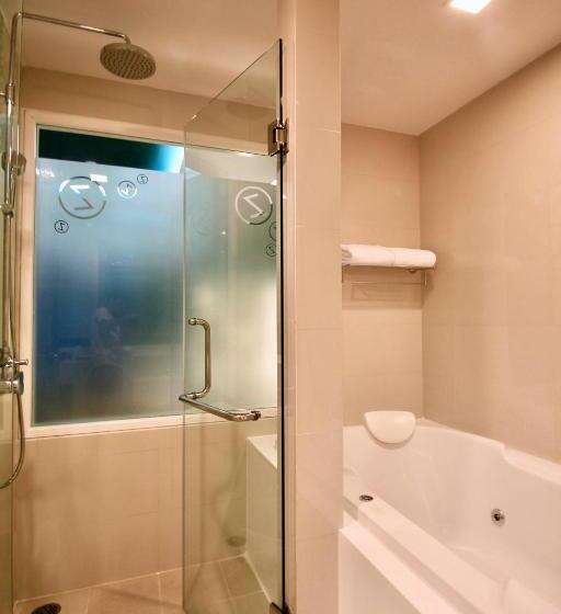 디럭스 자쿠지룸, Sleep With Me Hotel Design Hotel @ Patong