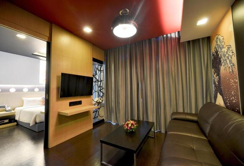 스위트, Sleep With Me Hotel Design Hotel @ Patong