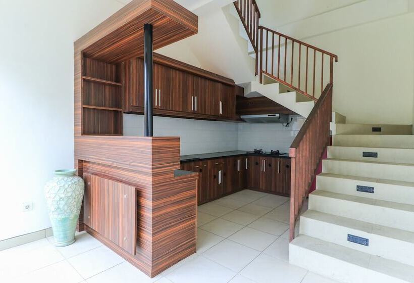 Вилла 2 Спальни, The Widyas Bali Villa