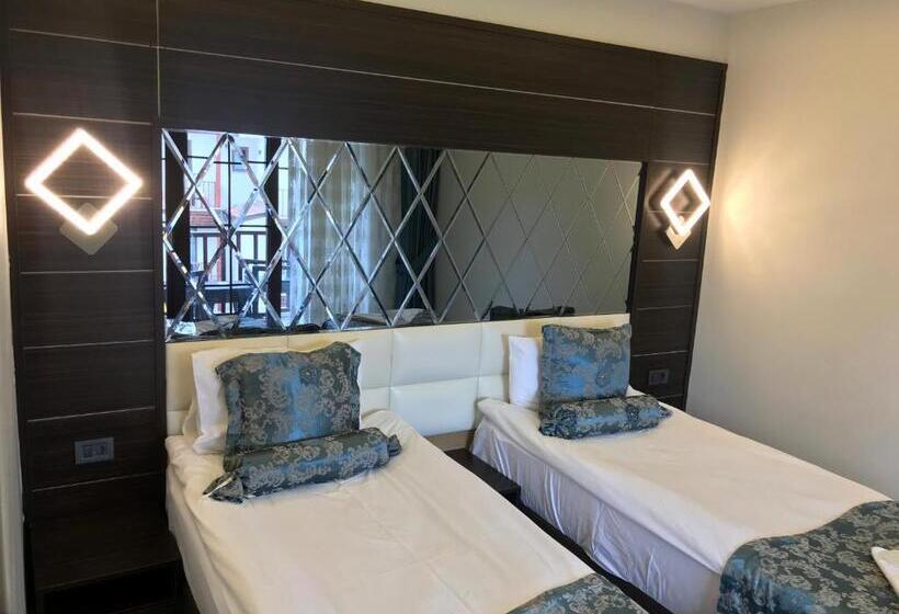 Family Suite, Venus
